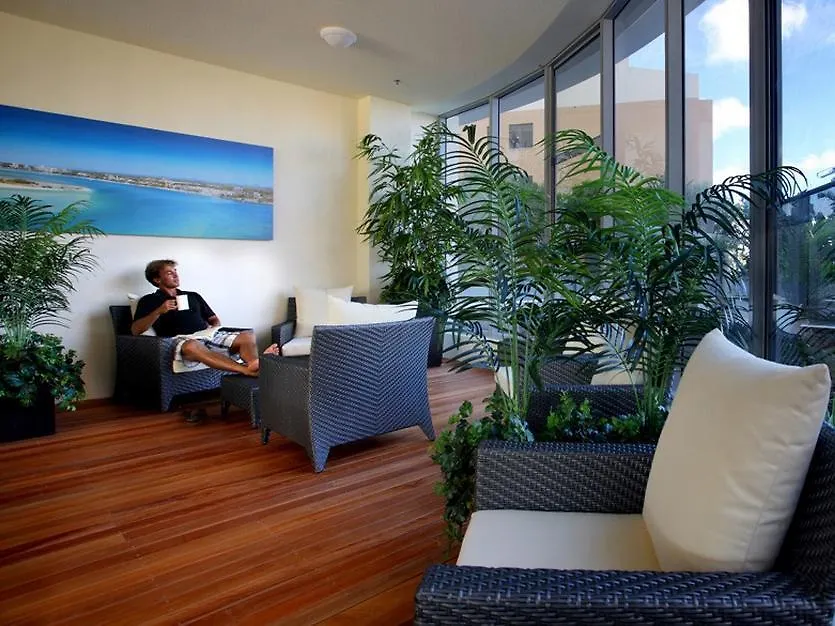 Monaco Caloundra Aparthotel 4*,