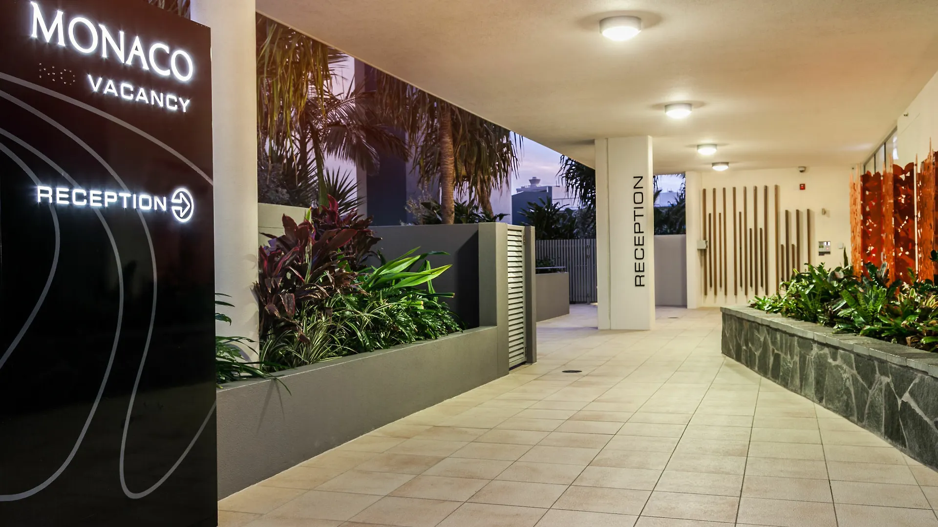 Monaco Caloundra Aparthotel 4*,  Australia